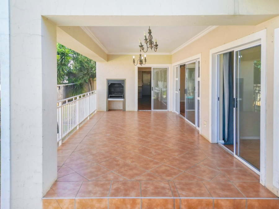 4 Bedroom Property for Sale in Caribbean Beach Club North West
